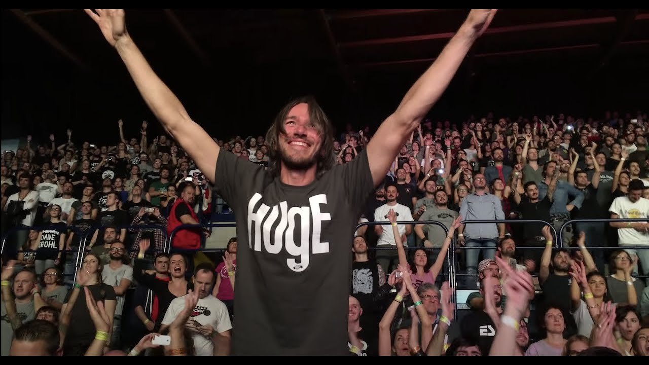 Fabio Zaffagnini and Foo Fighters at Carisport Cesena 3/11/2015! Rockin'1000 - Full video! - YouTube