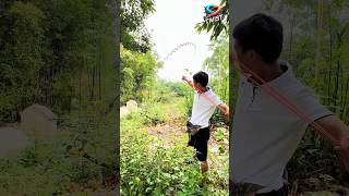 Download lagu One Shot, Bamboo Immediately Collapses! #catapult #china #trading #tradingshorts #shortvideo mp3