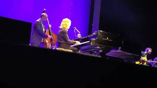 Diana Krall - Moonglow live at Massey Hall, Toronto ON Nov.25.17