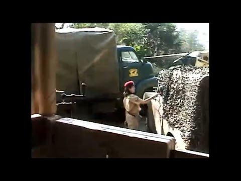 Kilimanjaro Safaris saves Little Red - Feb. 2003 - Disney's Animal Kingdom - with queue & exit