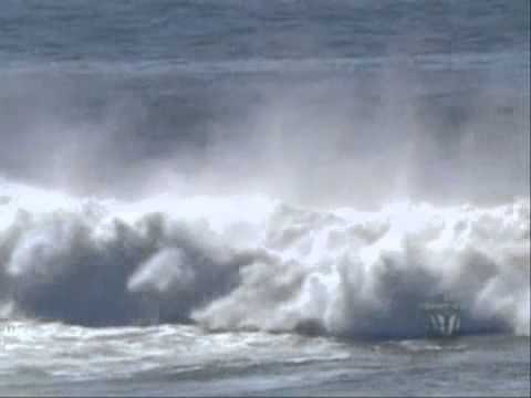 Mavericks Surf Highlights 2006 Wipeouts