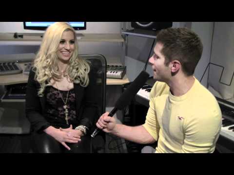 Homorazzi Chats With Tara Lett