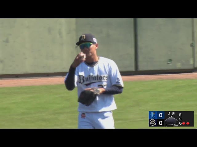 【みやざきPL】バファローズ・元謙太 難しいバウンドの打球を逆シングルで華麗に捌く!!  2023年10月17日 オリックス・バファローズ 対 横浜DeNAベイスターズ