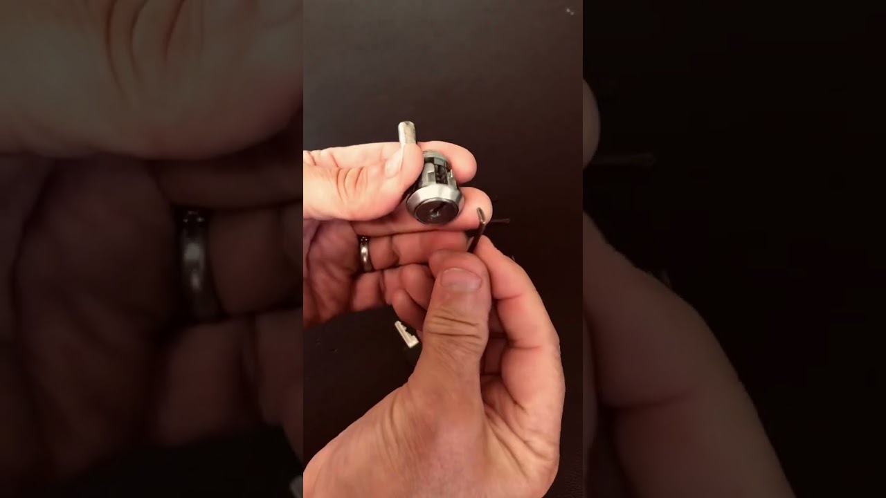 746. How to open the office metal filing cabinet locked drawer without the key using hair pins grips