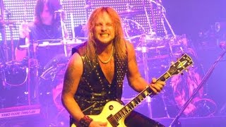Judas Priest - Devil&#39;s child - Live Paris 2015