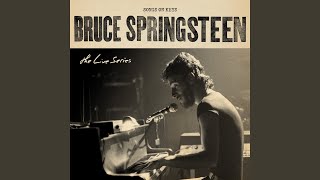 Does This Bus Stop at 82nd Street? (Live at Wembley Stadium, London, UK - 6/5/2016)