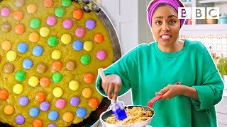 The GIANT chocolate chip cookie | Nadiya&#39;s Time to Eat - BBC