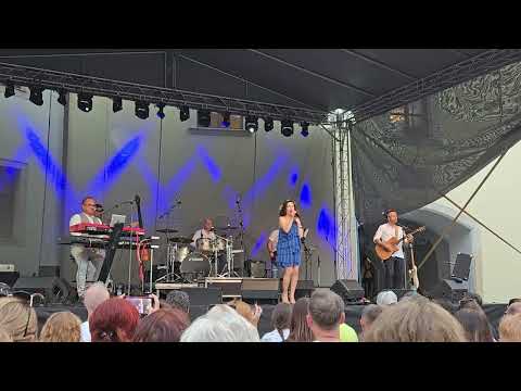 Beata Dubasova - Za dverami mojej izby 16.7.2023 Zamok Simak Pezinok 9/10