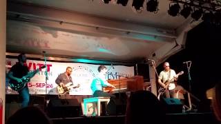 Low Cut Connie - Shake It Little Tina