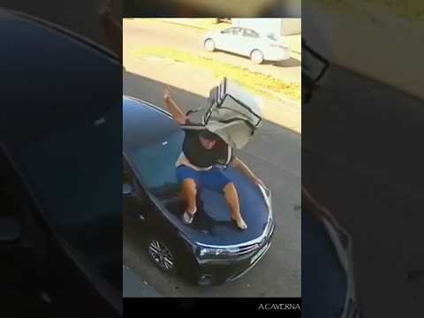 Entregador SURPREENDE ao Cair de Pé Após Acidente! #camera #casosreais
