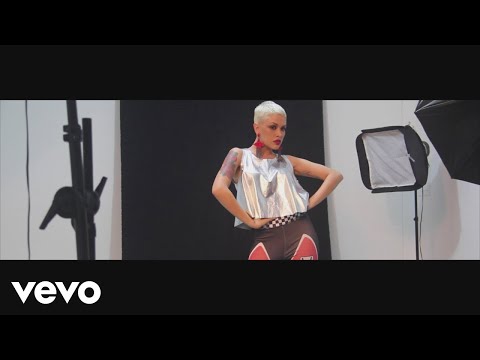 Nikki Valentine - Give Me The Beat (Lyric Video)