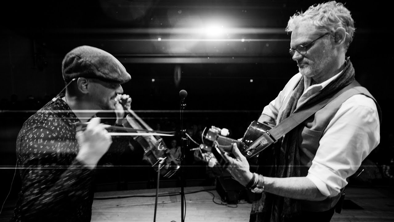 JESSE COOK | Luna Llena (live) - YouTube