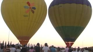 preview picture of video 'Globos Aerostáticos en Monclova, Coahuila. México. Teatro de la Ciudad'