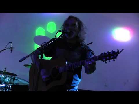 Oscar Fuentes "Johnny B. Goode (en español)" (8/17/19)