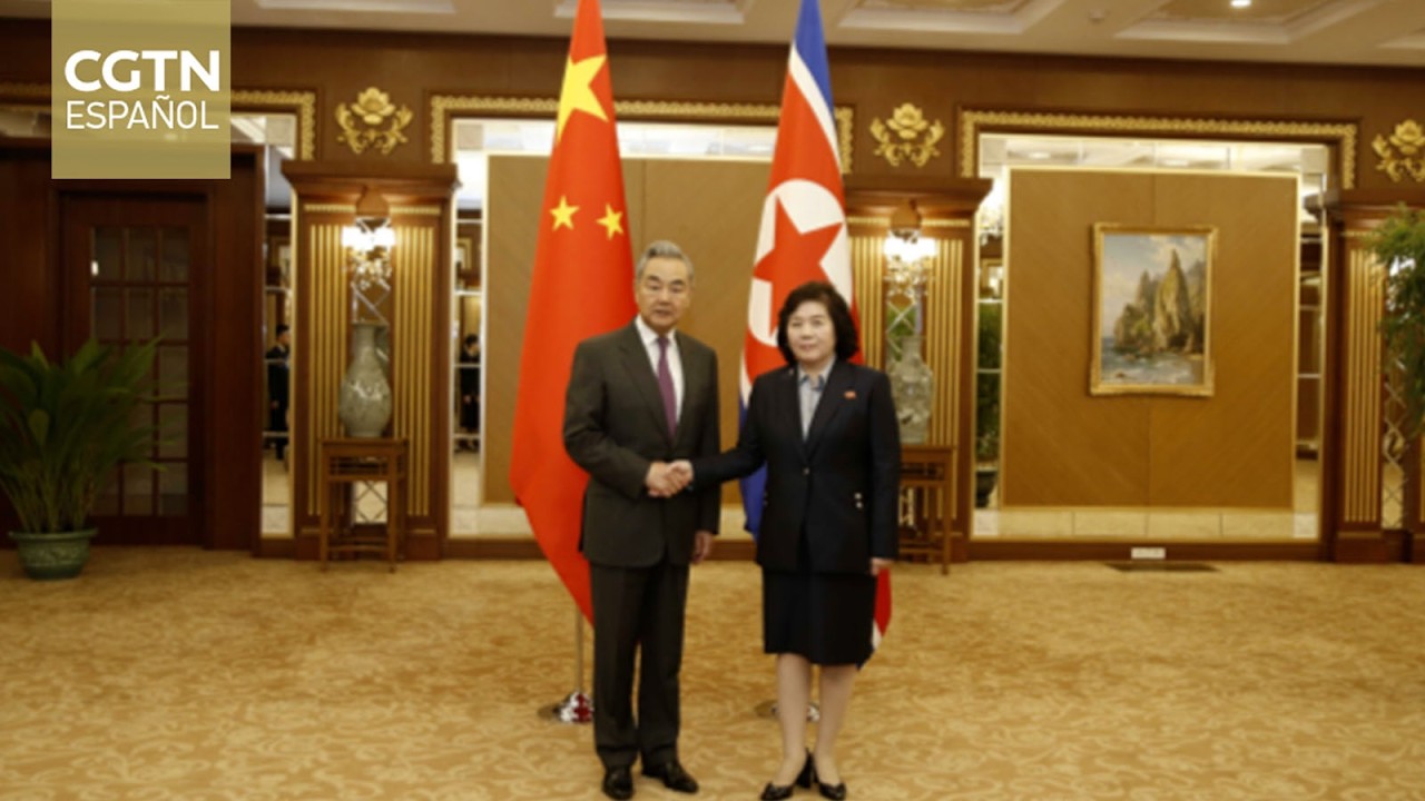 China trabajará con RPDC para consolidar impulso positivo de lazos, afirma canciller chino