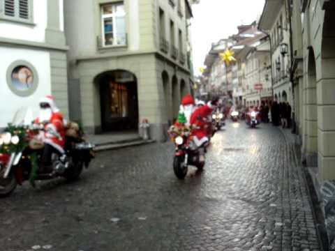 Thun bekommt Besuch von Weihnachtsmännern auf heissen Maschinen 2012