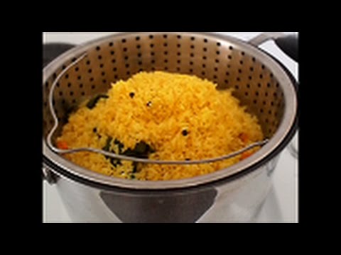 How To Make Nasi Kunyit (Turmeric Rice)