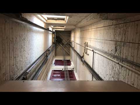 Vintage Reliance Traction Elevator @ 4147 N Ravenswood - Chicago, IL.