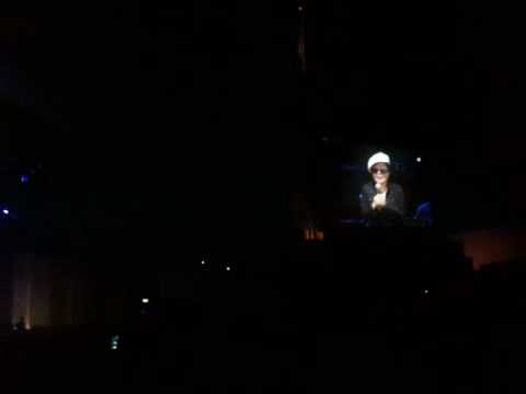 Yoko Ono steps in at YMO - Big in Japan