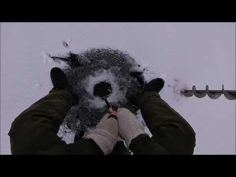 Kalastus - pilkillä järvellä 15.12.2020