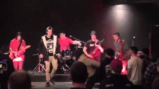 Self Inflicted - True Colors [Floorpunch Cover] (Live in Jonquière)