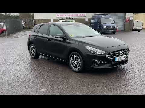 Hyundai i30 Diesel Deluxe - Image 2