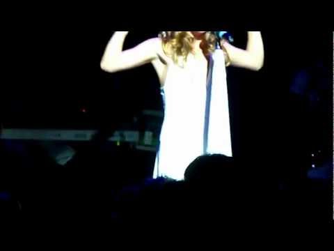 Joss Stone Performing live In Greece