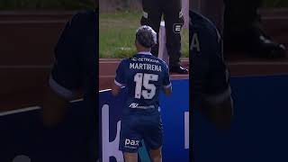 Martirena aproveitou a bagunça da defesa do Independiente Petrolero e marcou o segundo do Racing!