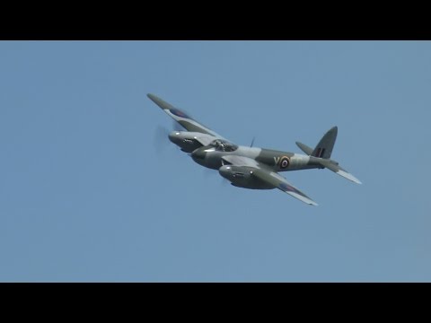 De Havilland Mosquito - Oshkosh 2015 - Thursday