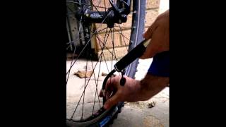 preview picture of video 'Keep Your Bicycle Tires Pumped | The Pumpsta | By Smartideerz'