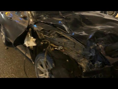 Авария на Невском проспекте BMW X6 вылетел на тротуар