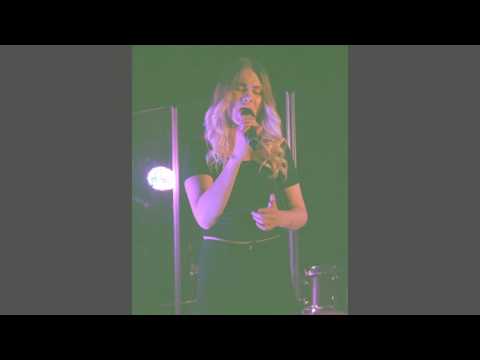 Nike Sjunger Ted Gärestads Himlen är oskyldigt Blå