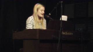 My Dearly Beloved - Live Original Song by Annalise @ Ashland Coffee & Tea (8-30-11)