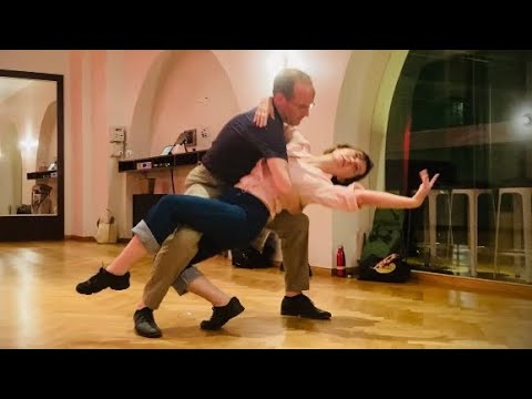 Blues Class 🪩 every Monday in Berlin💃