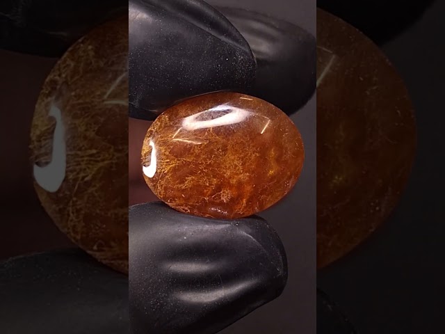 حجر عقيق بتشكيل رائع طبيعي