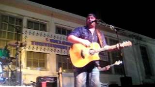 Lee Brice - Falling Apart Together - Tontitown, AR August 05 2010