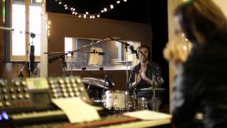 Les murs blancs du Nord Music Video