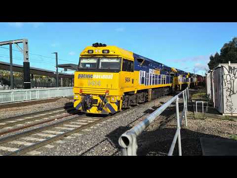 Pacific National 9404 9408 9409 NR75 4AM5 West Footscray 