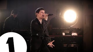 Christine and the Queens - 5 dollars in the Live Lounge