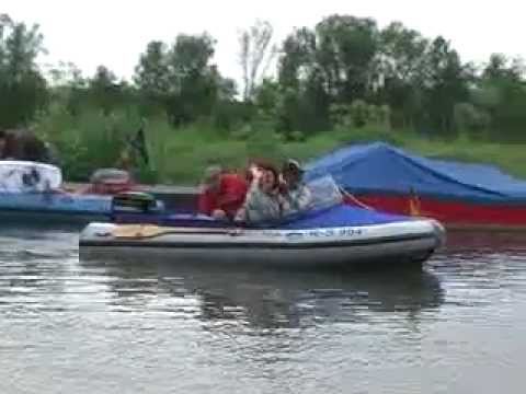 Bootstaufe von 'Hai Nun' auf der Donau