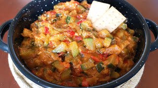 🍲🥒PISTO DE CALABACÍN CON HUEVO, TRADICIONAL //BEATRIZ COCINA.