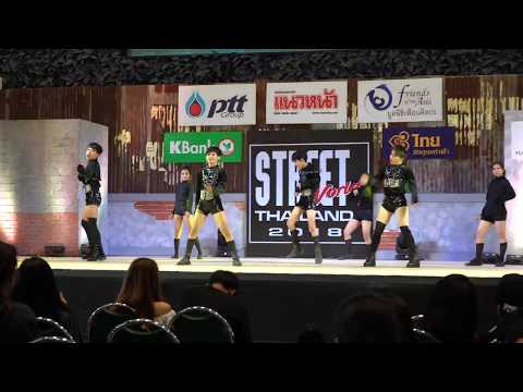 180512 D-SMASHER Cover K-pop - Intro & BOOMBAYAH & As if it's your last @ Street World Thailand 2018