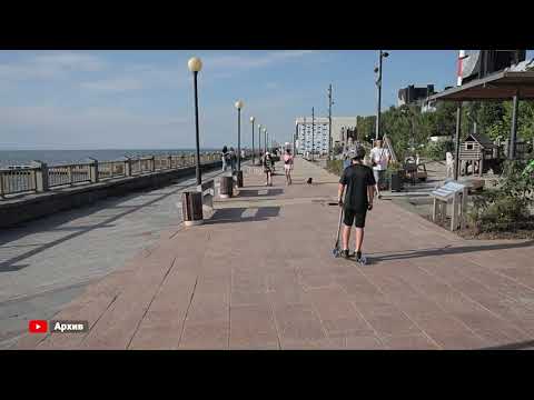 Комфортные пешеходные дорожки появляются в скверах и парках Владивостока.