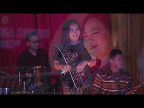 Averiana Barus - Lalit Dua (Live Band di Surbakti)