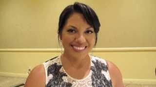 Sara Ramirez Talks with Se Fija!'s Angela Ortíz video