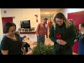 Kerstboom voor Triade op Urk