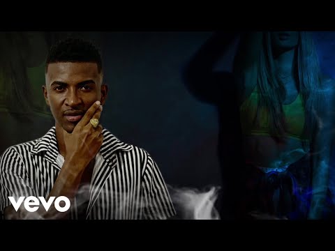 MC Gustavinho, DJ Batata - Ela Evoluiu (Lyric Video)