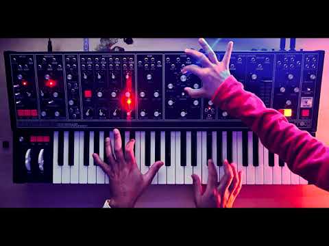Демонстрация звучания аналогового синтезатора Moog Matriarch Dark