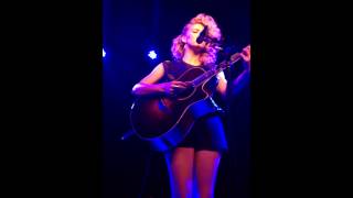 Rocket - Tori Kelly (live)