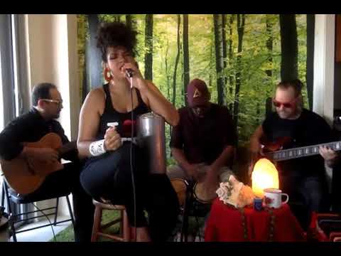 Andre Veloz - 'Mesita de noche'